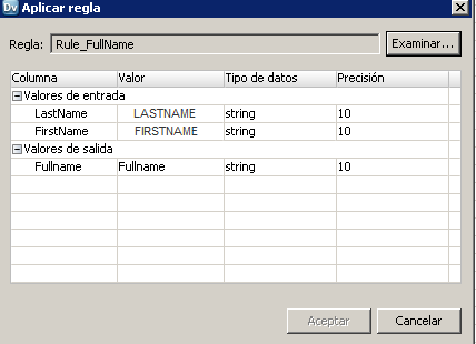 El cuadro de diálogo Aplicar regla contiene una columna para los nombres de columna de entrada y salida. También contiene las columnas para valores, tipos de datos y precisión. El perfil de esta figura contiene una regla que se llama Rule_FullName y que fusiona las columnas LastName y FirstName en una columna FullName.